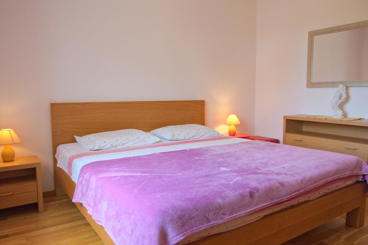 Apartments Vili Umag Bagian luar foto