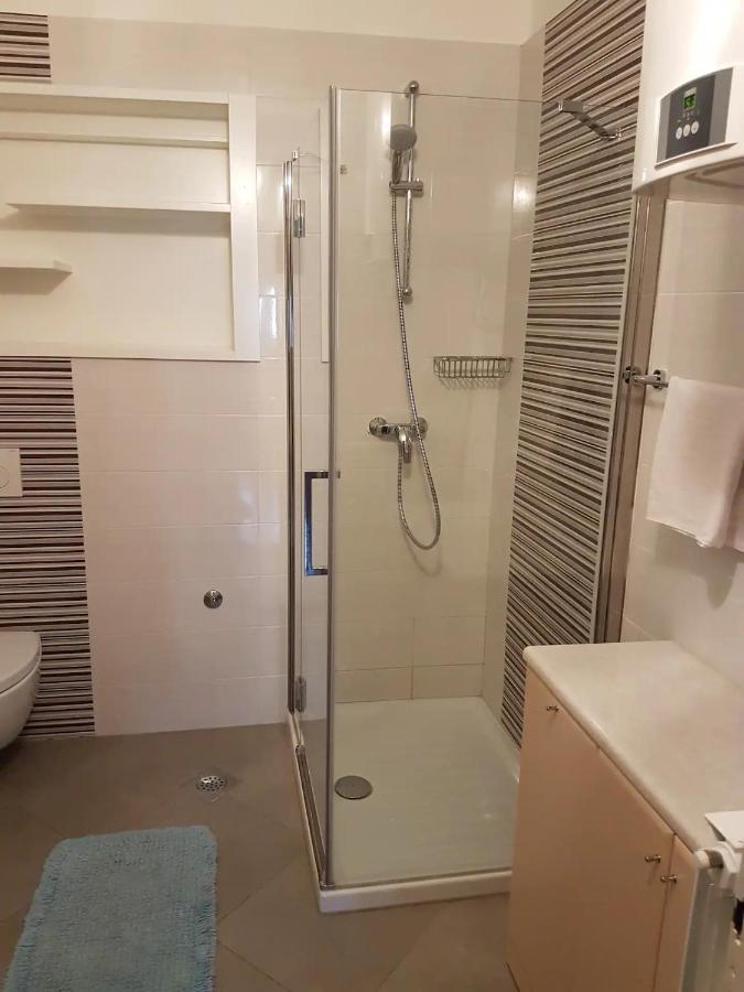 Apartments Vili Umag Bagian luar foto