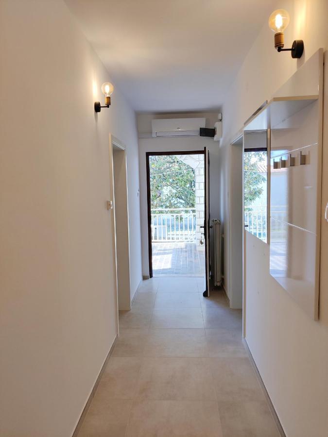 Apartments Vili Umag Bagian luar foto