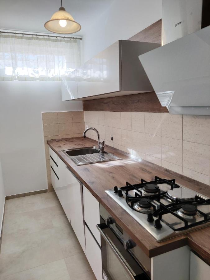 Apartments Vili Umag Bagian luar foto
